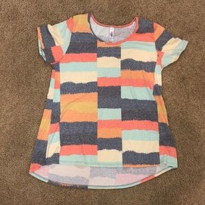 L LuLaRoe tee
